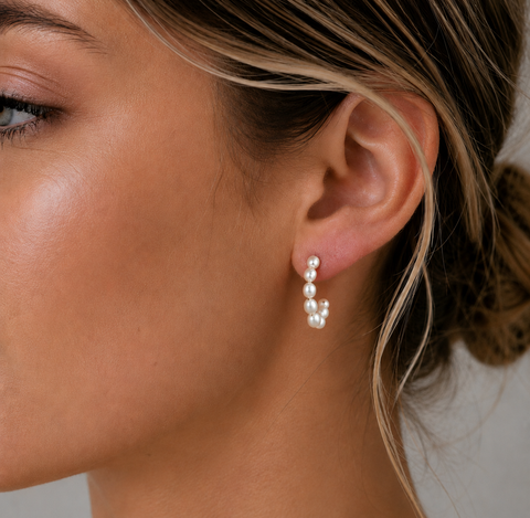 Elara Pearl Earrings