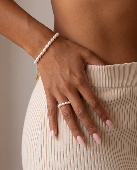 Elara Pearl Bracelet